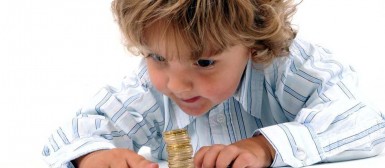 Este bine să dăm bani de buzunar copiilor?